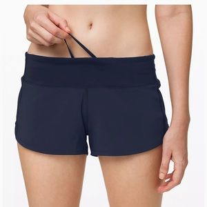 Lululemon Speed up low rise shorts 2.5” Size 6